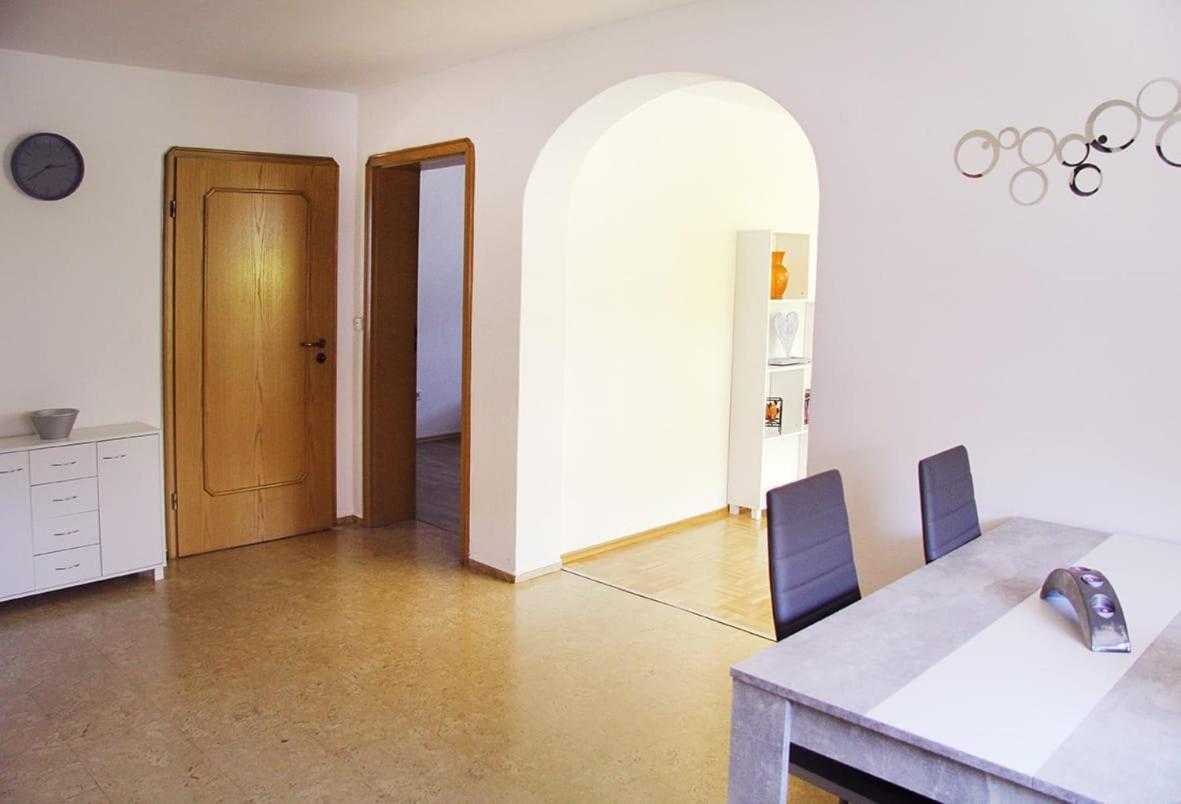 Schoene Helle Ferienwohnung In Waldnaehe Berching Exterior photo